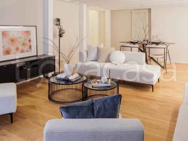 Vendesi trilocale a Cassina Nuova, Bollate