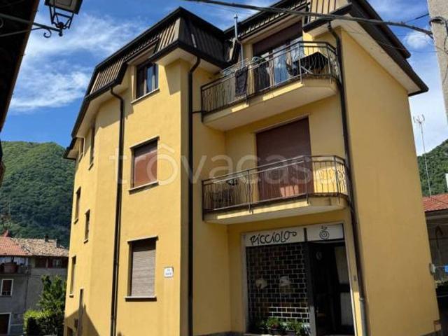 Vendesi trilocale a Castelmarte via Manzoni, 4