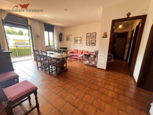 Vendesi trilocale a Carpaneto Piacentino via I maggio