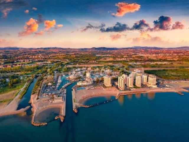 Vendesi trilocale a Cattolica via Aurelio Saffi