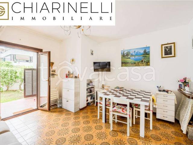 Vendesi trilocale a Cerveteri via Cales