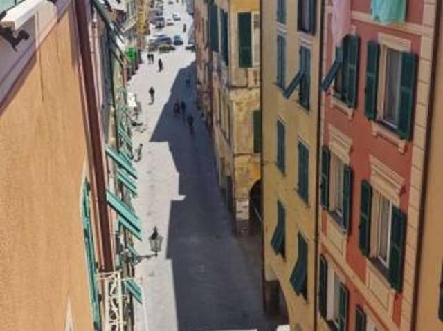 Vendesi trilocale a Chiavari via Vittorio Veneto