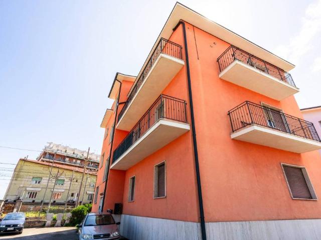 Vendesi trilocale a Civitanova Marche via Edmondo de Amicis 101