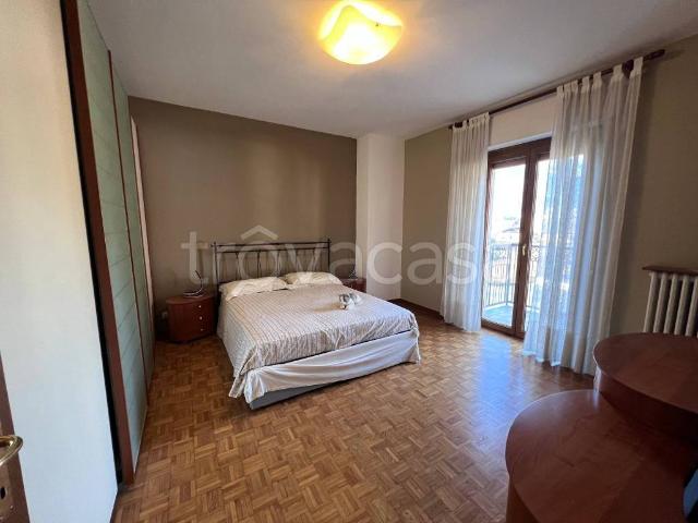 Vendesi trilocale a Domodossola via Sempione, 13