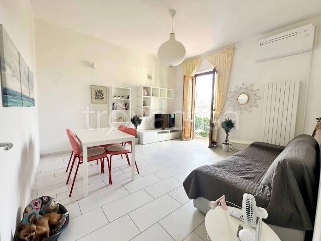 Vendesi trilocale a Firenze via Baccio da Montelupo, Legnaia San Quirico Monticelli