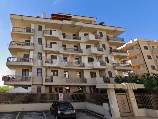 Vendesi trilocale a Foggia via Sandro Pertini, Macchia Gialla Ordona Sud