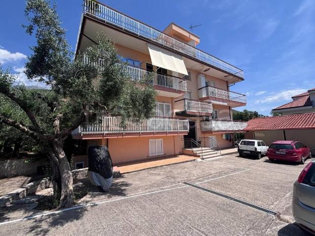 Vendesi trilocale a Formia via Faraoni, 4