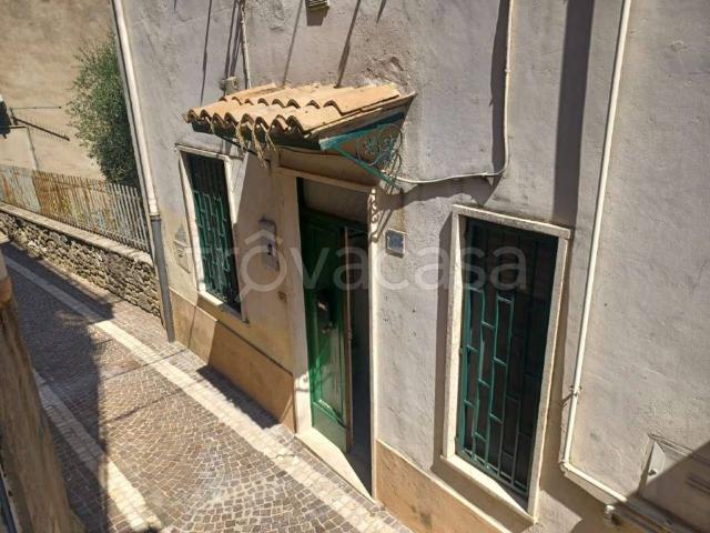 Vendesi trilocale a Frosinone via Colle Campagiorni, Centro città
