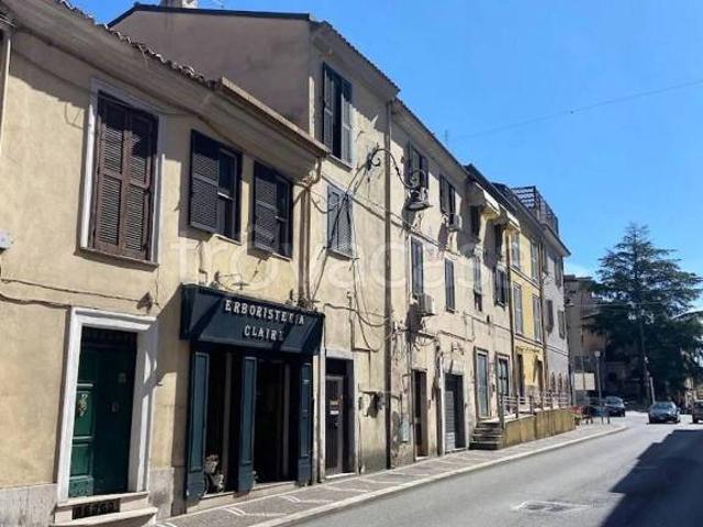 Vendesi trilocale a Frosinone corso Della Repubblica, Centro città