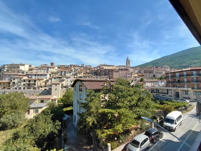Vendesi trilocale a Gualdo Tadino via Matteotti 46