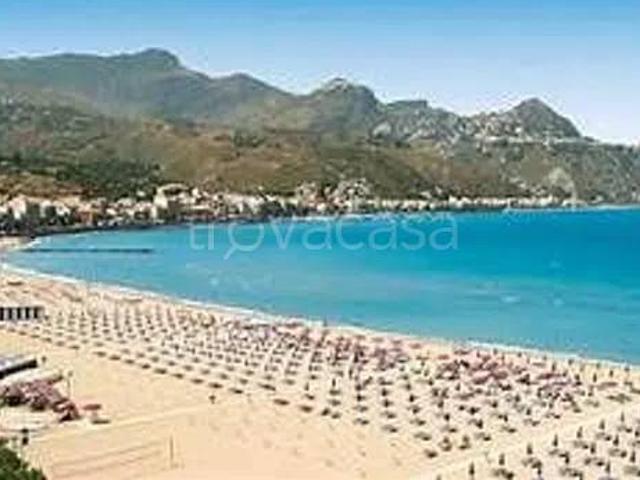 Vendesi trilocale a Giardini Naxos