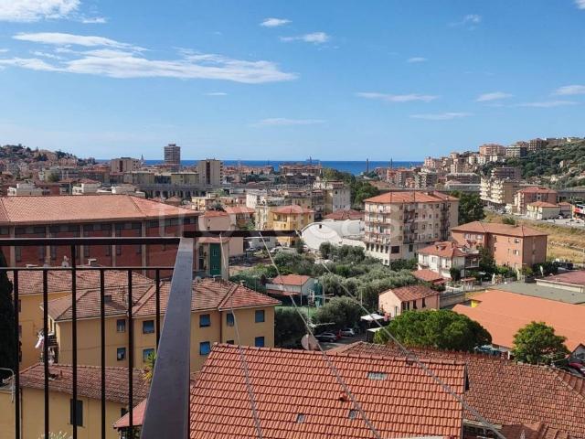 Vendesi trilocale a Imperia