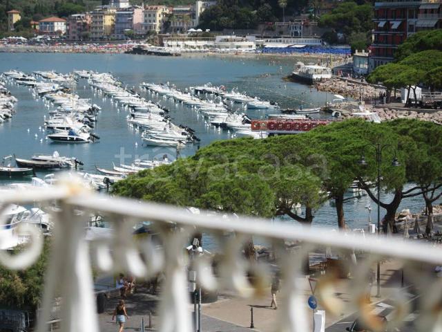 Vendesi trilocale a Lerici piazza Giuseppe Garibaldi