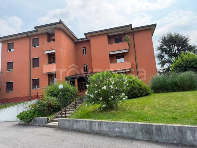 Vendesi trilocale a Lomagna via IV Novembre, 22A