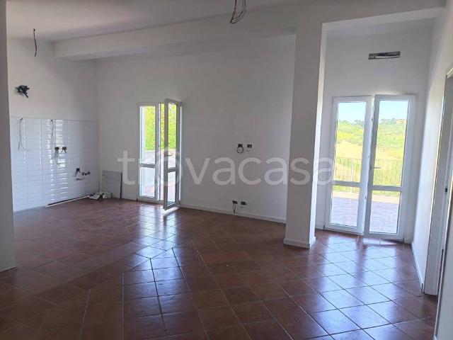 Vendesi trilocale a Palombara Sabina via Colle Pedeschiavo