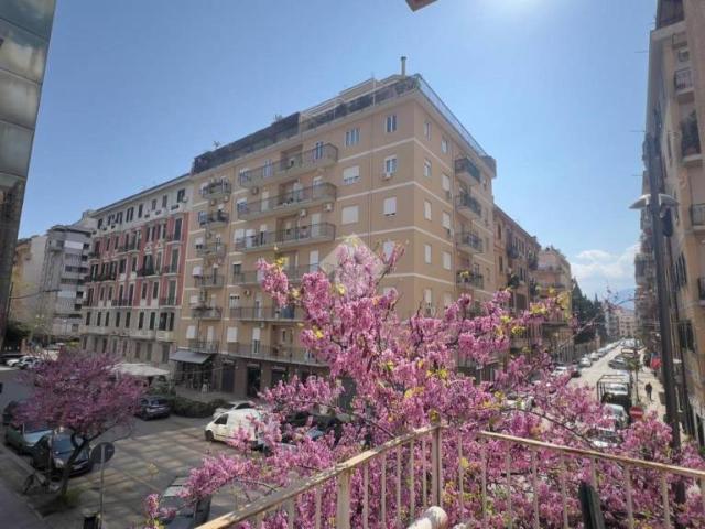 Vendesi trilocale a Palermo via Ugo Foscolo, 7, Libertà Villabianca