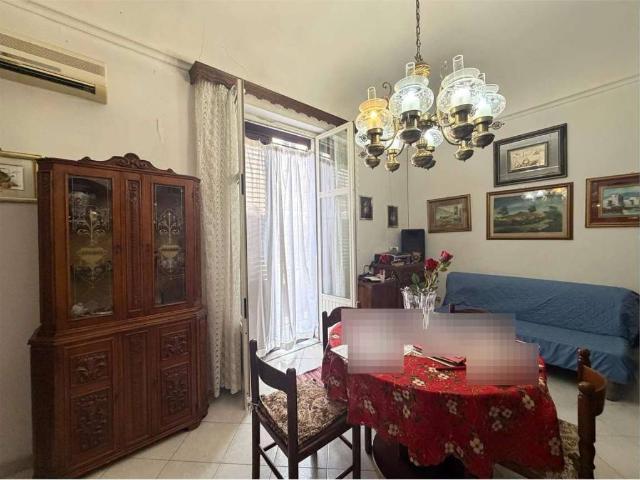 Vendesi trilocale a Palermo via Villa Florio, Zisa