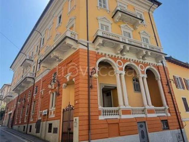 Vendesi trilocale a Pallanza, Verbania