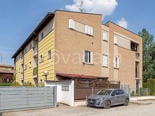 Vendesi trilocale a Parma via Orio Vergani, Botteghino Pilastrello