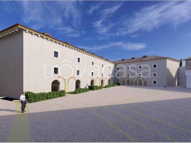 Vendesi trilocale a Peschiera del Garda