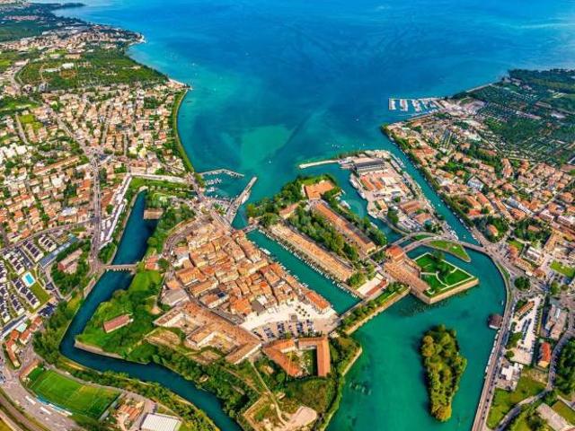 Vendesi trilocale a Peschiera del Garda