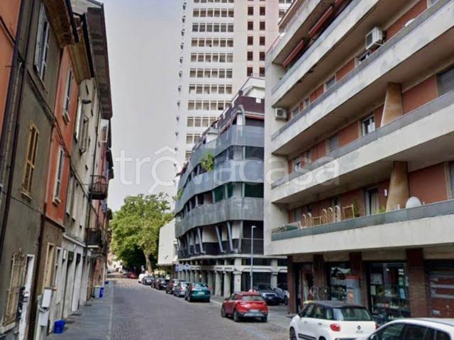Vendesi trilocale a Piacenza viale Sant'Ambrogio, Piazzale Milano Stazione