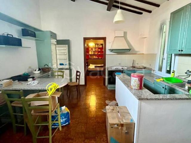 Vendesi trilocale a Piombino corso Italia