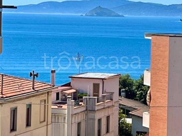 Vendesi trilocale a Piombino via Amedeo Modigliani