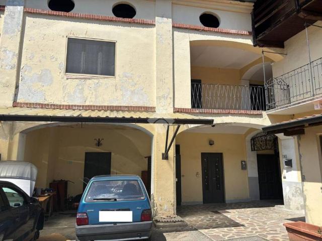 Vendesi trilocale a Pombia via matteotti, 38