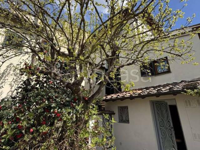 Vendesi trilocale a Reggello via Contessa Itta, Sant'ellero