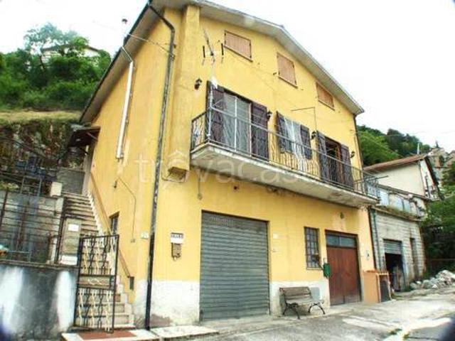 Vendesi trilocale a Rocca di Botte via 4 Novembre No Number