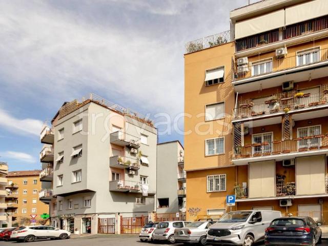 Vendesi trilocale a Roma largo Lucio Apuleio, Balduina