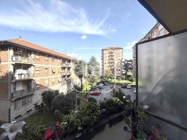 Vendesi trilocale a Roma via Angiolo Cassioli, 150, Alessandrino Torre Spaccata