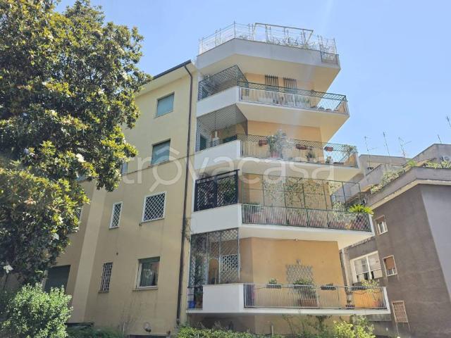 Vendesi trilocale a Roma via Gerolamo Belloni, Vigna Clara Vigna Stelluti