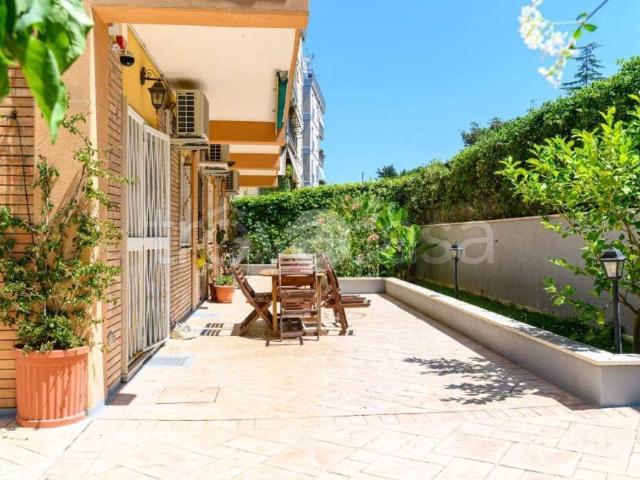 Vendesi trilocale a Roma via Isacco Artom, Colli Portuensi Casaletto