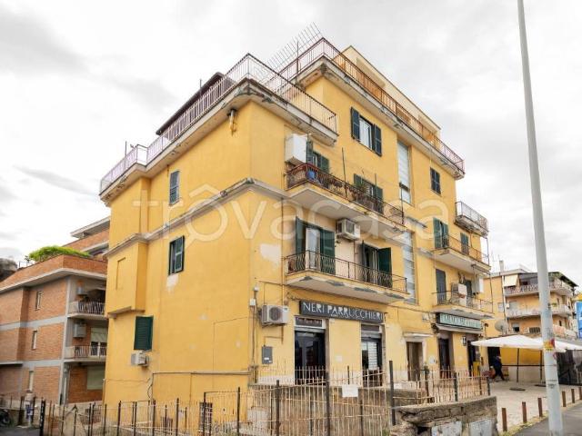 Vendesi trilocale a Roma via Pasquale II, Torrevecchia