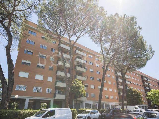 Vendesi trilocale a Roma via Tina Pica, 60, Fidene