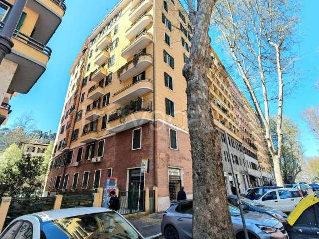 Vendesi trilocale a Roma viale Angelico, 261, Mazzini Delle Vittorie