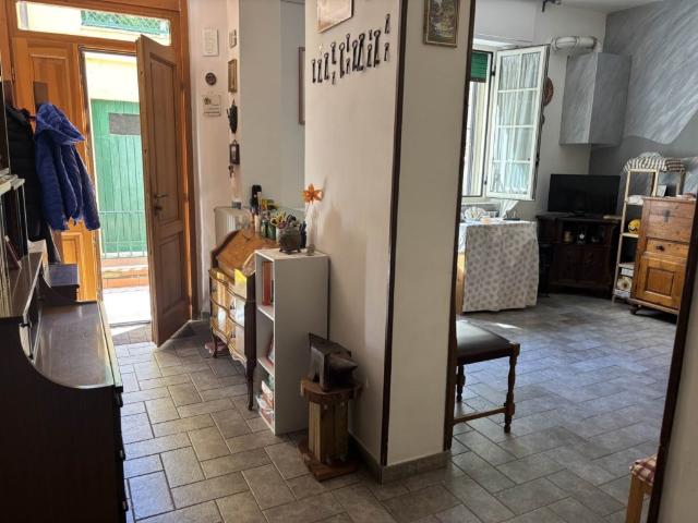 Vendesi trilocale a San Giovanni Valdarno via concetto marchesi