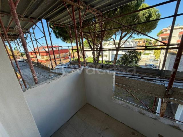 Vendesi trilocale a Santa Marinella via delle Colonie