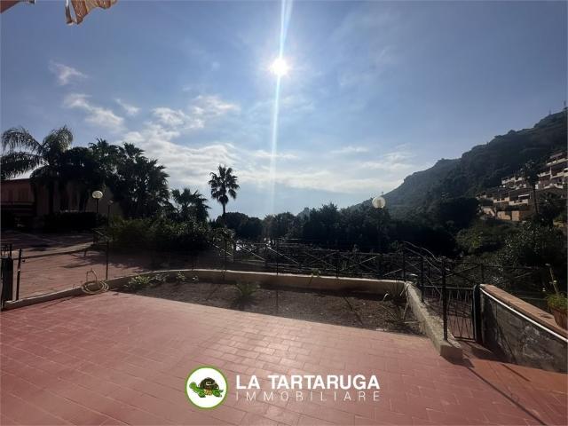 Vendesi trilocale a Sant'Alessio Siculo
