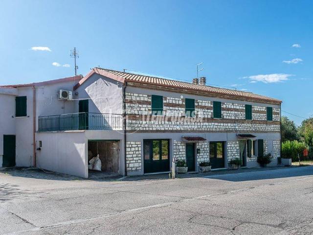 Vendesi trilocale a Sirolo via Betellico