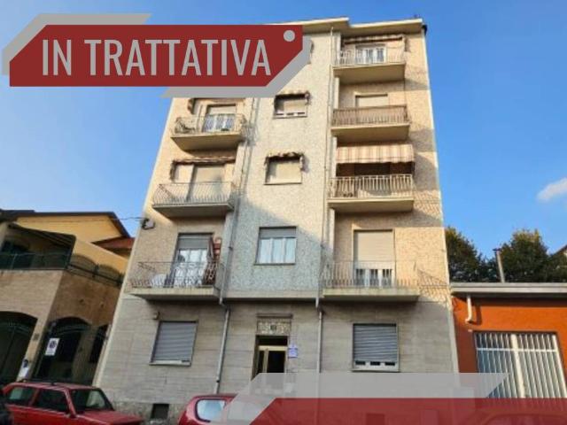 Vendesi trilocale a Torino via Chambery, 93, Pozzo Strada