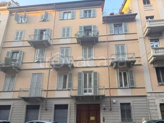 Vendesi trilocale a Torino via Governolo, San Secondo