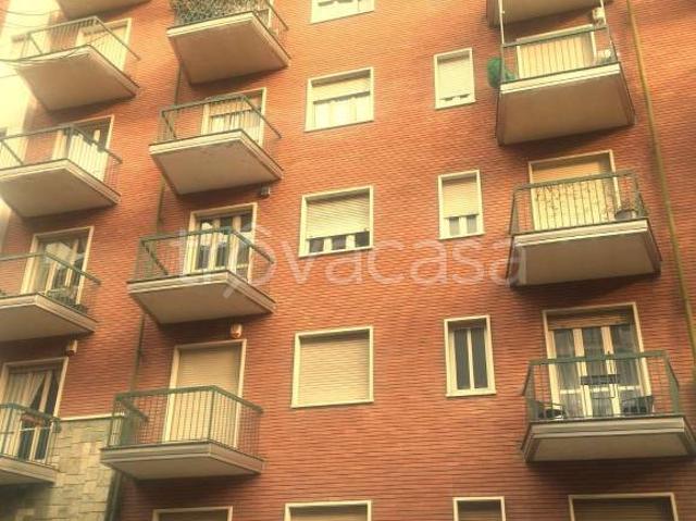 Vendesi trilocale a Torino via Gaetano Mosca, 8, Borgo Vittoria