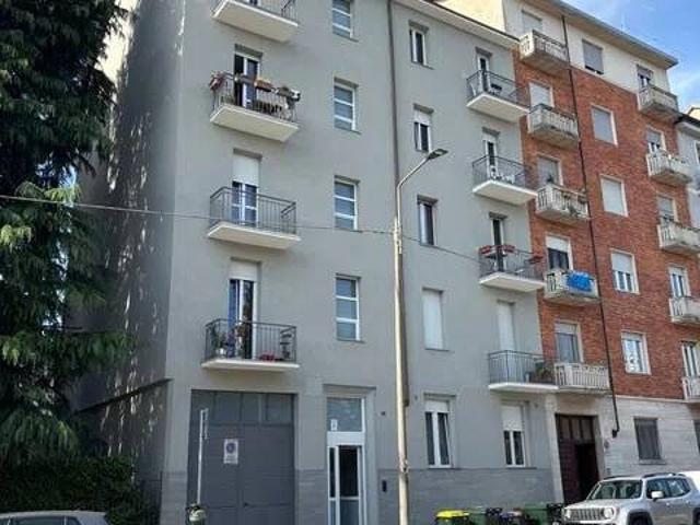 Vendesi trilocale a Torino via Giovanni Servais, 33, Parella