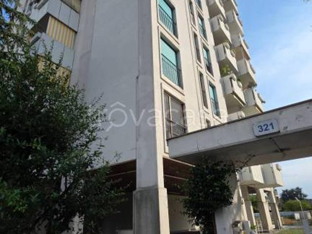 Vendesi trilocale a Torino via Tirreno, 321, Santa Rita