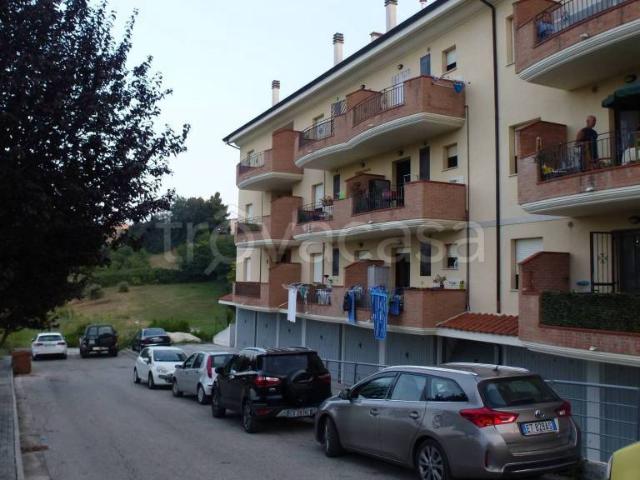 Vendesi trilocale a Tortoreto via badette, 22