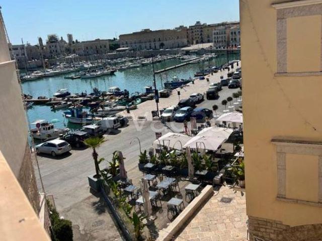 Vendesi trilocale a Trani via Ognissanti, 36