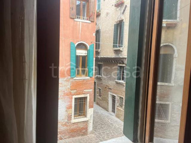 Vendesi trilocale a Venezia, Santi Apostoli San Canciano